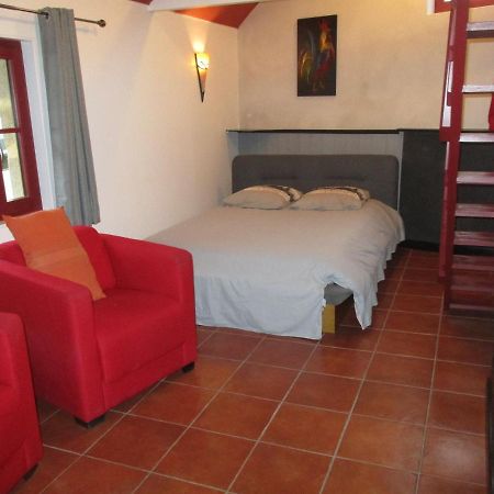 Chez Bari Villa Bourbon-lʼArchambault Eksteriør billede